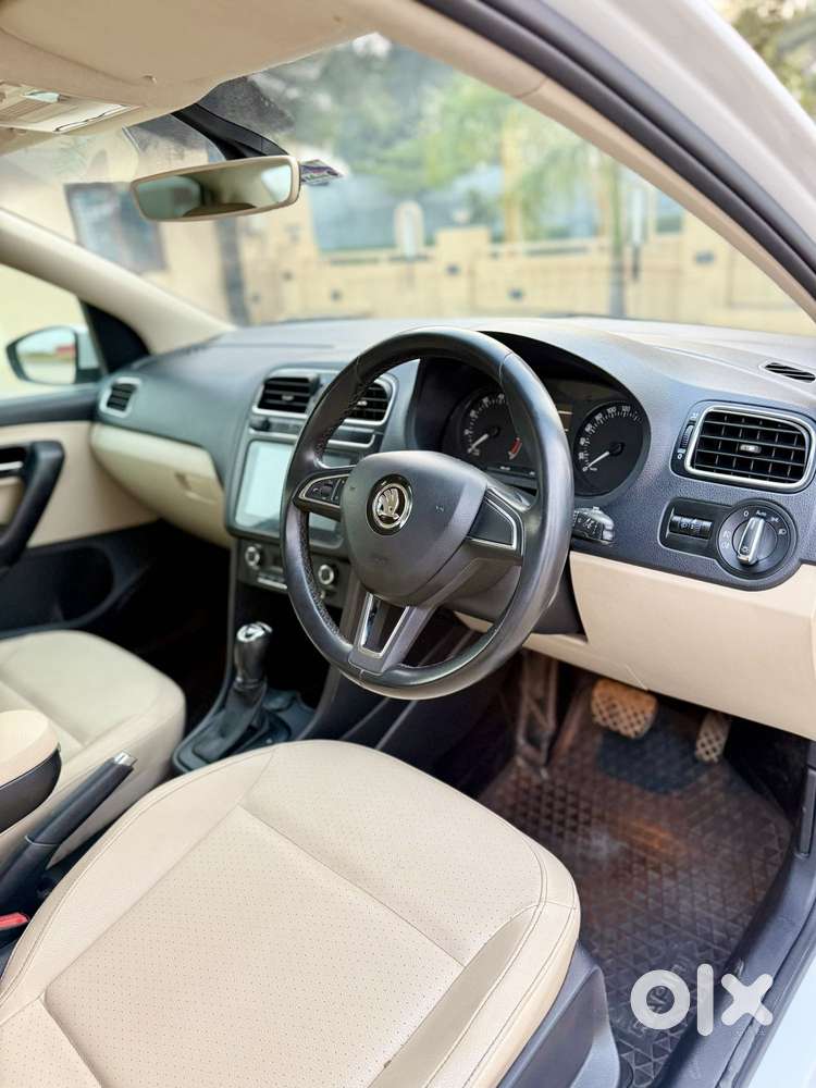 Skoda Rapid 1.0 Tsi Automatic, 2021, Petrol