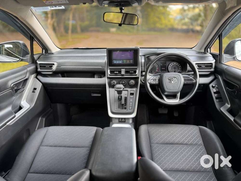 Toyota Innova Hycross 2.0 Gx 7 Str, 2023, Petrol