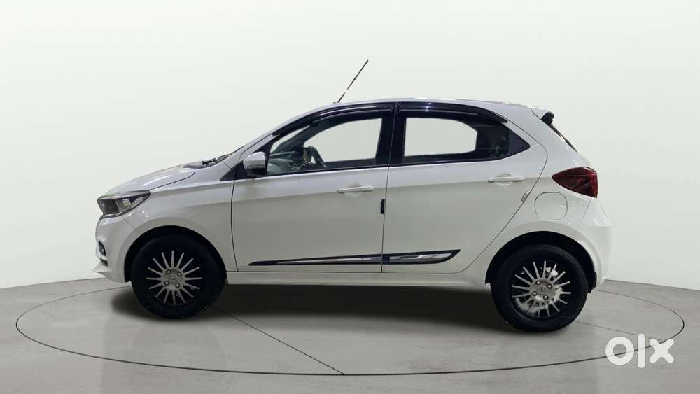 Tata Tiago 1.2 Revotron Xt Cng, 2023, Cng & Hybrids