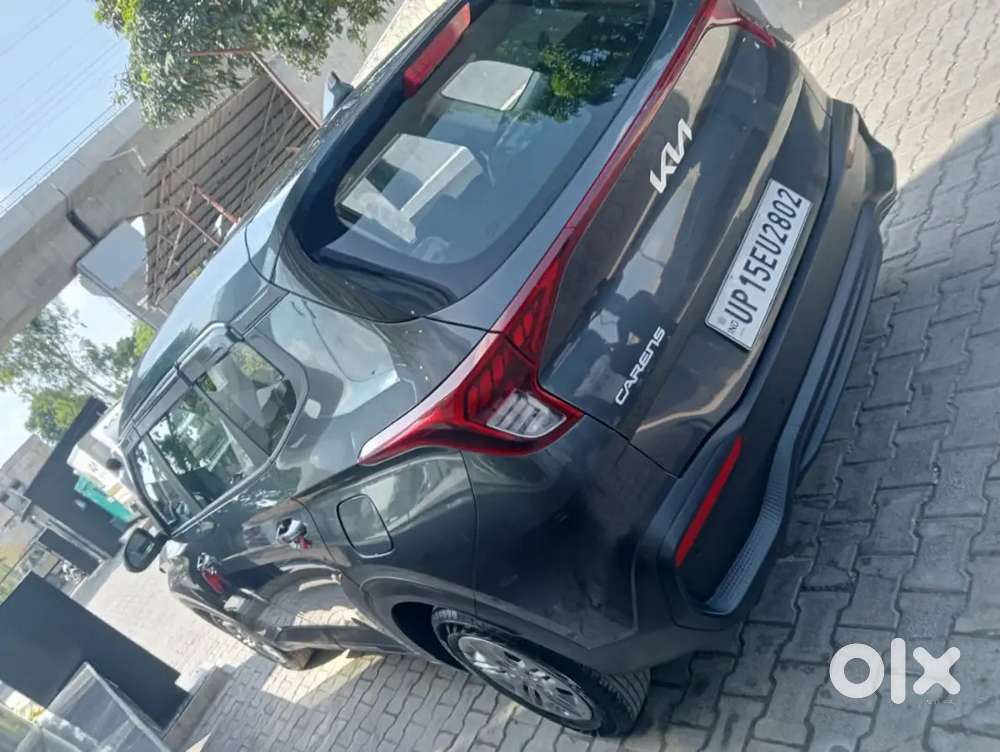 Kiya Carens Sunroof Open Petrol New Conditions
