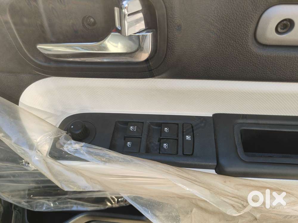 Mahindra Thar Roxx Mx5 Petrol At 2wd, 2024, Petrol