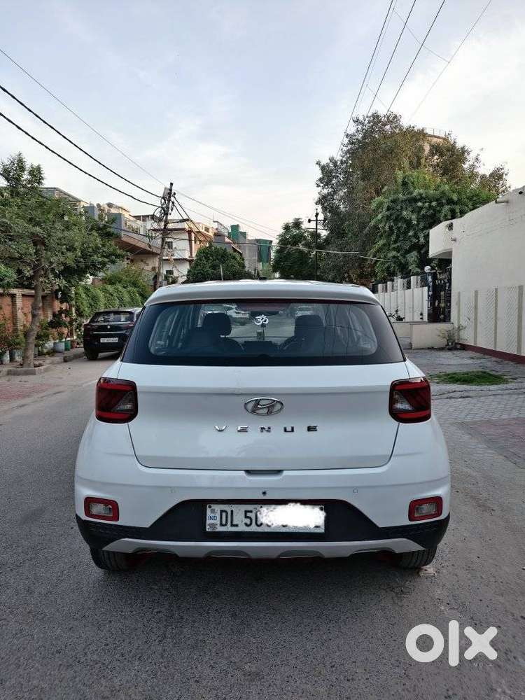 Hyundai Venue E, 2021, Petrol