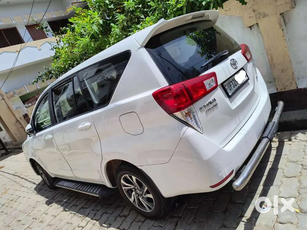 Toyota Innova Crysta 2022 Diesel 125000 Km Driven