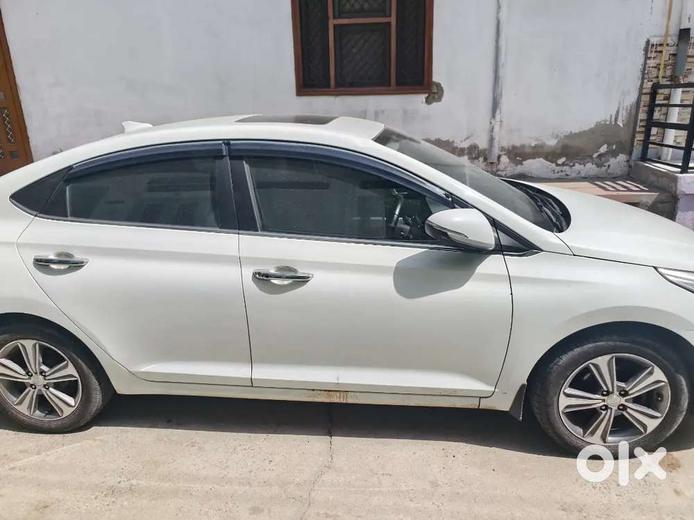 Verna Top Modal 2018