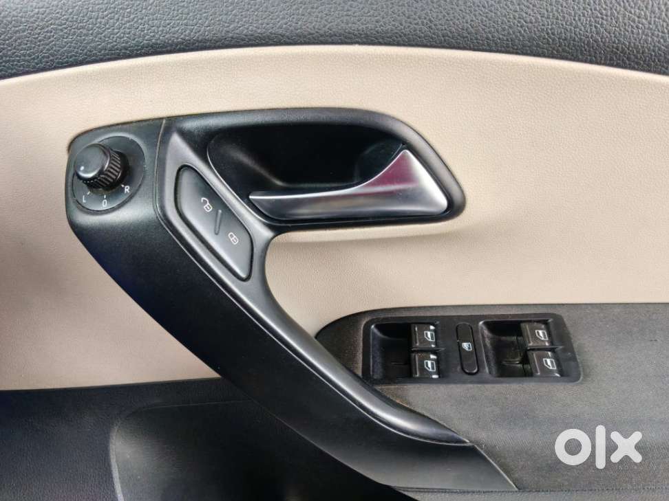 Volkswagen Polo Petrol Highline 1.2l, 2013, Petrol