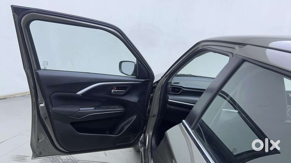 Maruti Suzuki Swift Amt Zxi, 2025, Petrol