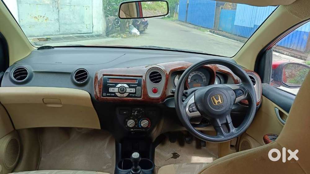 Honda Brio V Mt, 2013, Petrol