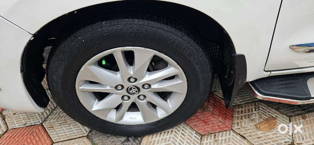 Toyota Innova Crysta G 8 Str, 2017, Diesel