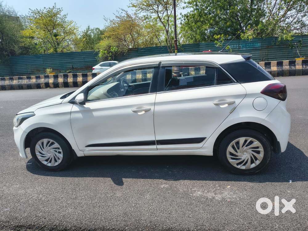 Hyundai I20 1.4 Sportz, 2015, Cng & Hybrids