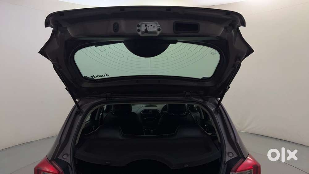 Tata Tiago Xza, 2018, Petrol