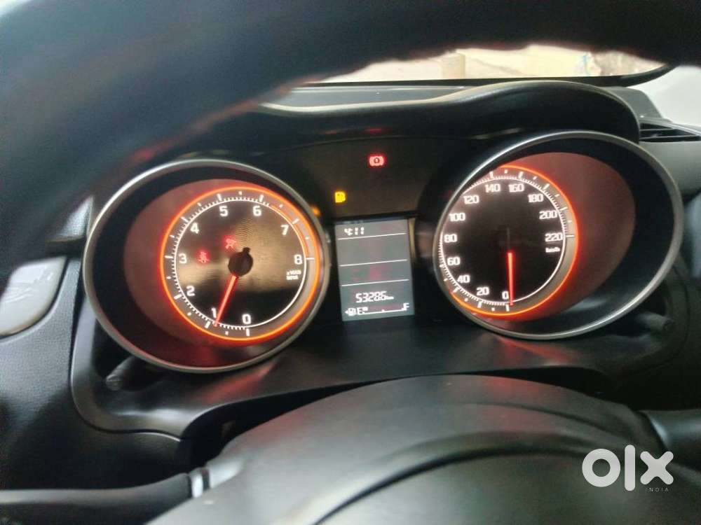 Maruti Suzuki Swift Vxi + Manual, 2021, Petrol