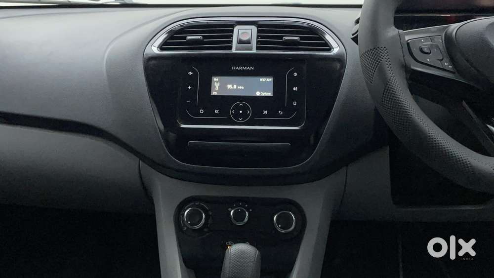 Tata Tiago 1.2 Revotron Xta, 2022, Petrol