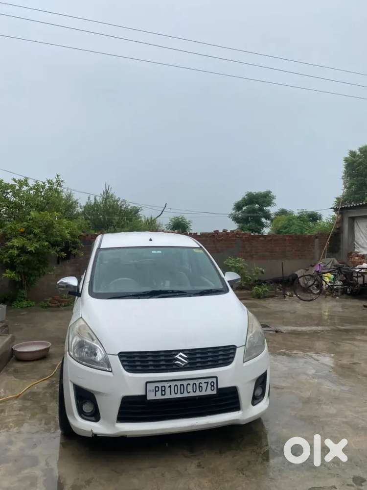 Maruti Suzuki Ertiga 2012 Diesel 250000 Km Driven Good Conditions