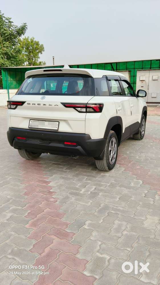 Maruti Suzuki Vitara Brezza 1.5 Vxi, 2023, Cng & Hybrids