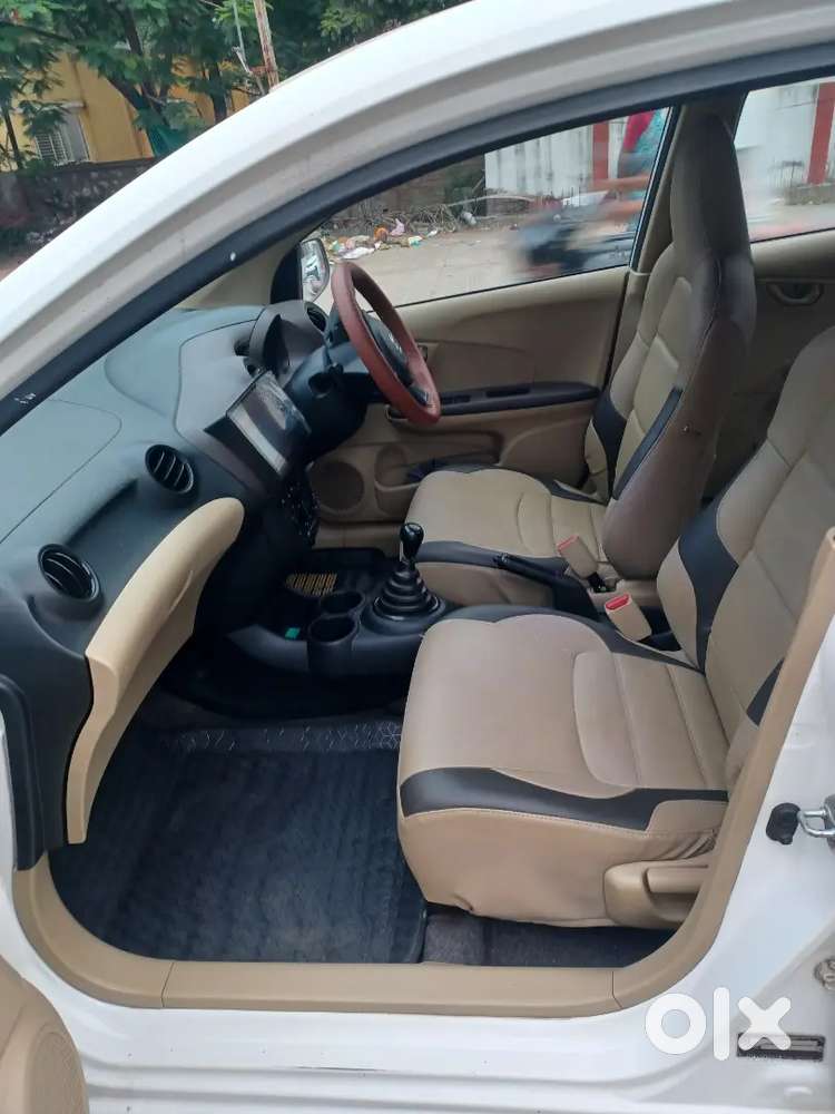 Honda Amaze Diesel  T White Colour