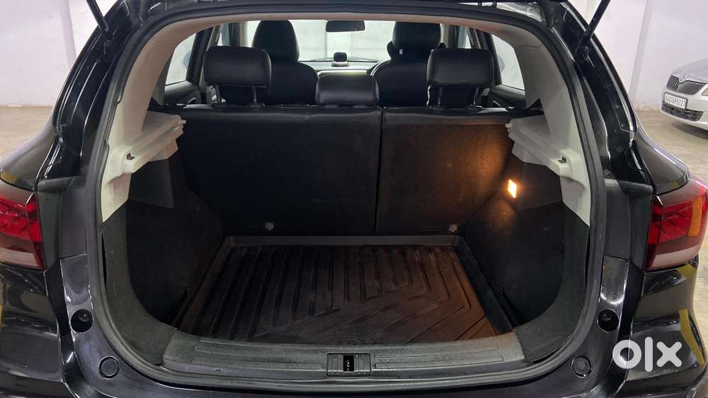 Mg Astor 1.3 Savvy Turbo At S Red, 2023, Petrol