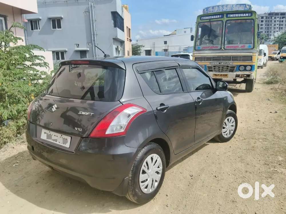 Maruti Suzuki Swift 2017 (urgent Sale)