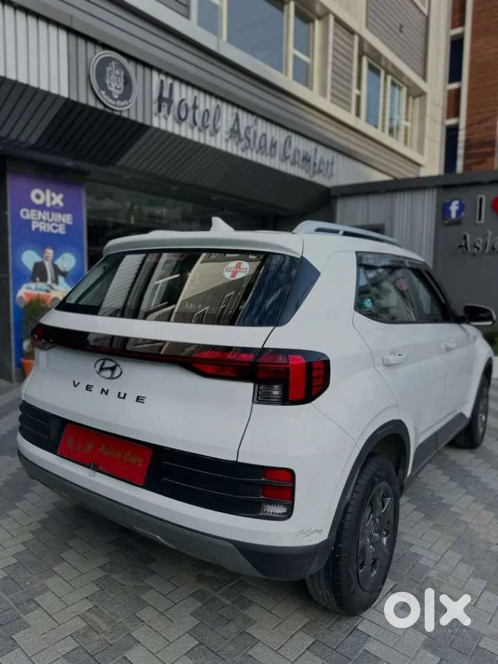 Hyundai Venue S 1.2 Petrol, 2024, Petrol