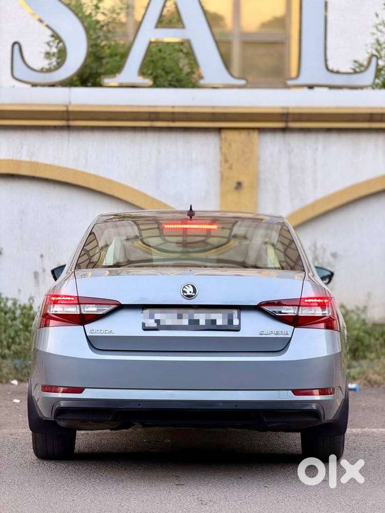 Skoda Superb 2.0 Tsi At L&k, 2020, Petrol