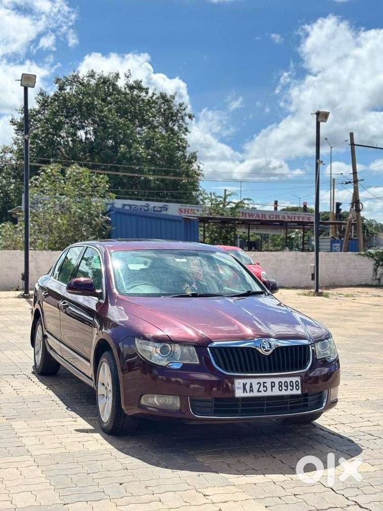 Skoda Superb Petrol Ambition, 2011, Petrol