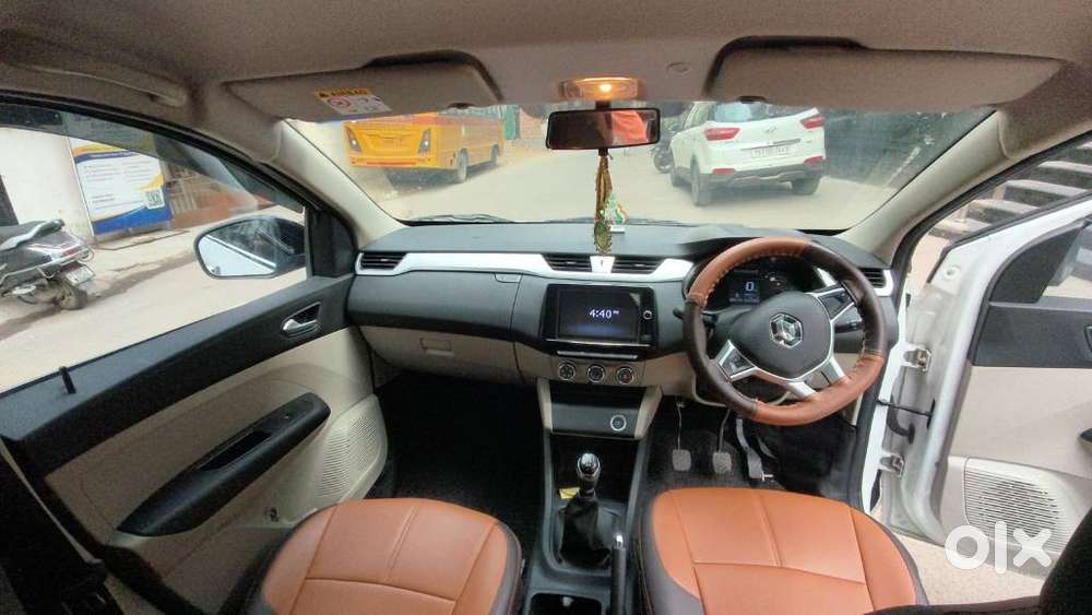 Renault Triber Rxz, 2022, Petrol