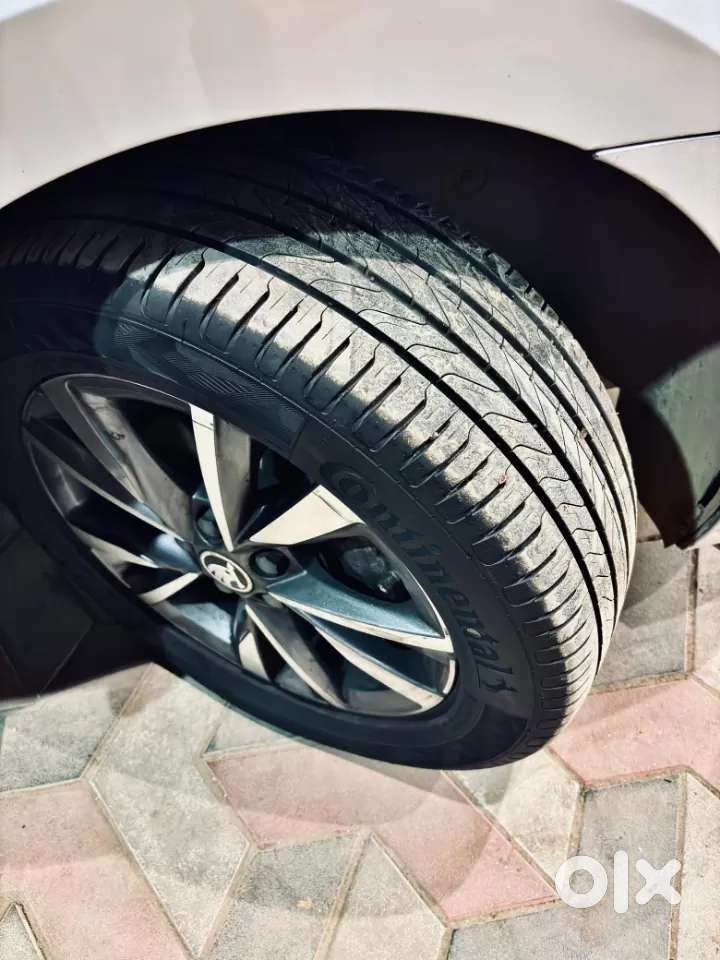 Skoda Slavia Style 1.0l Tsi At, 2022, Petrol