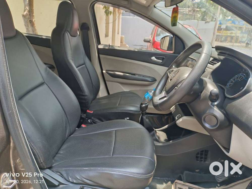Renault Triber Rxz, 2021, Petrol