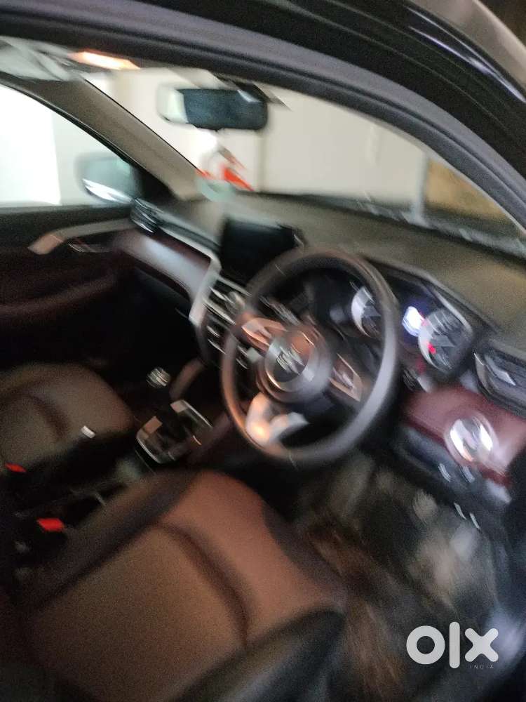 Maruti Suzuki Vitara 1.5 Alpha Smart Hybrid 2024
