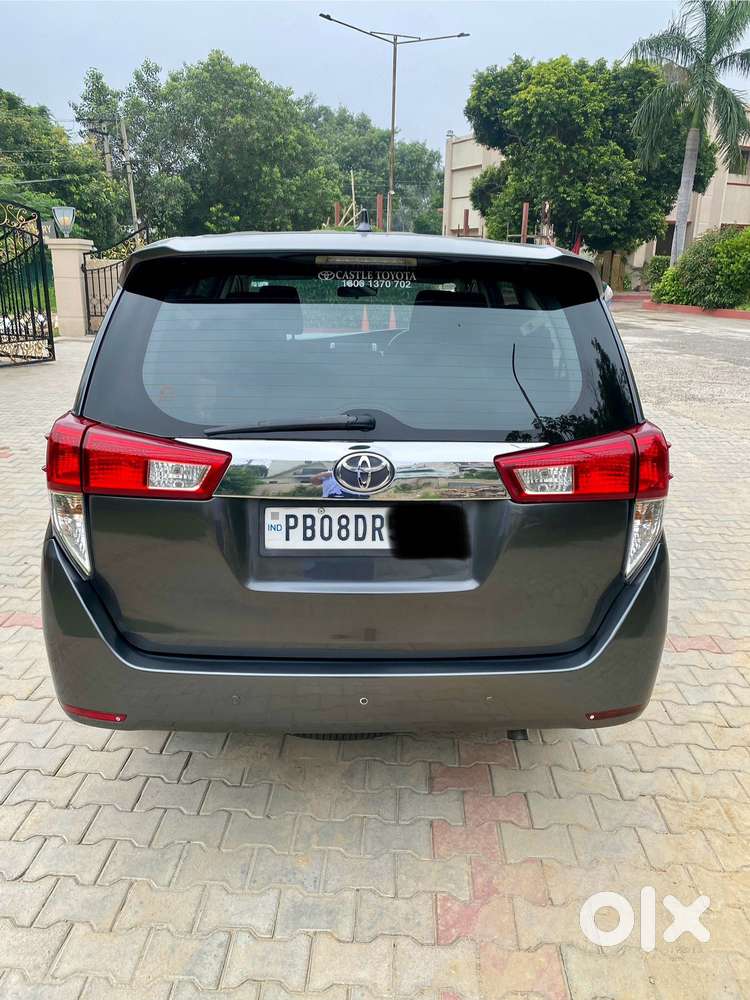 Toyota Innova Crysta 2.4 G Mt, 2017, Diesel