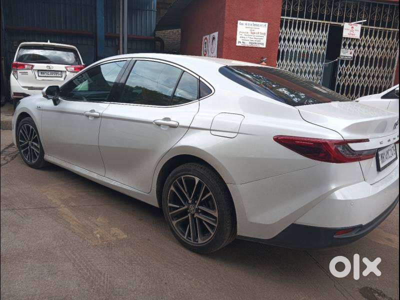 Toyota Camry Hybrid, 2024, Petrol