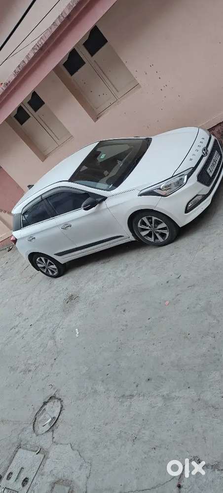 Hyundai Elite I20 2015 Diesel 98000 Km Driven