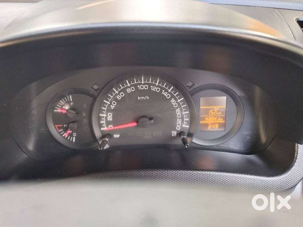 Maruti Suzuki Swift Lxi Optional-o, 2017, Petrol