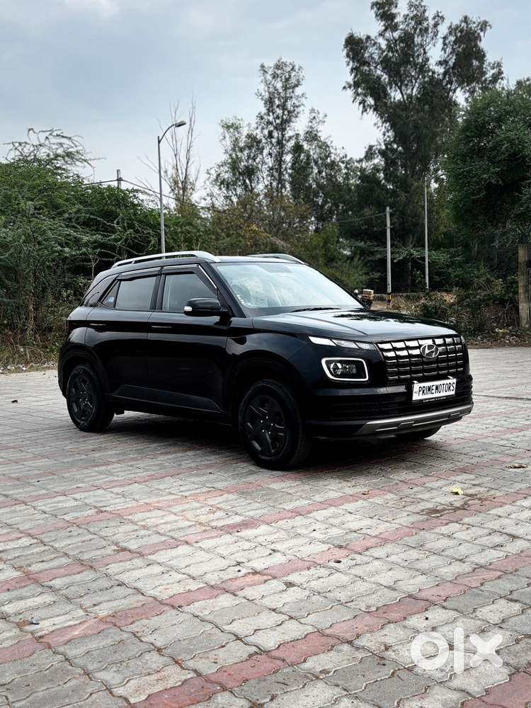 Hyundai Venue S 1.2 Petrol, 2025, Cng & Hybrids