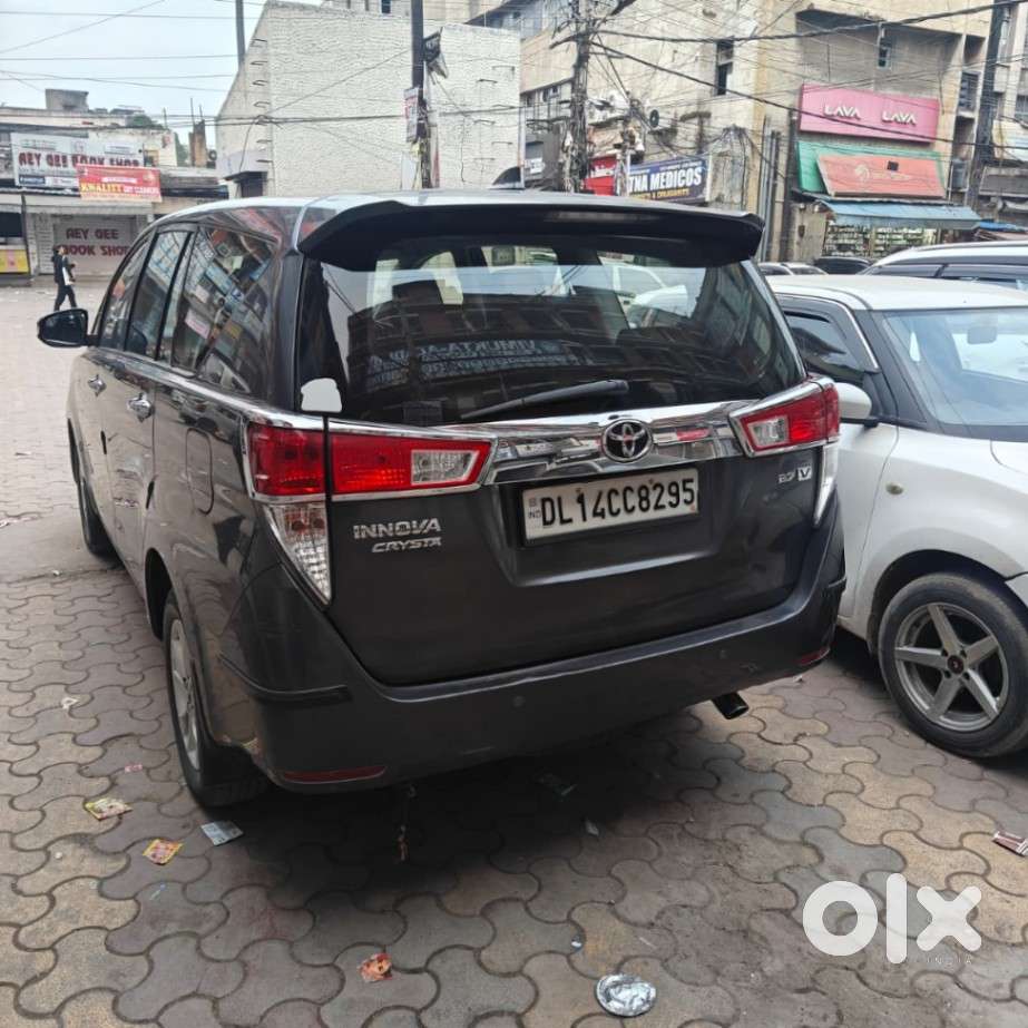 Toyota Innova Crysta 2.4 Vx Mt, 2016, Petrol