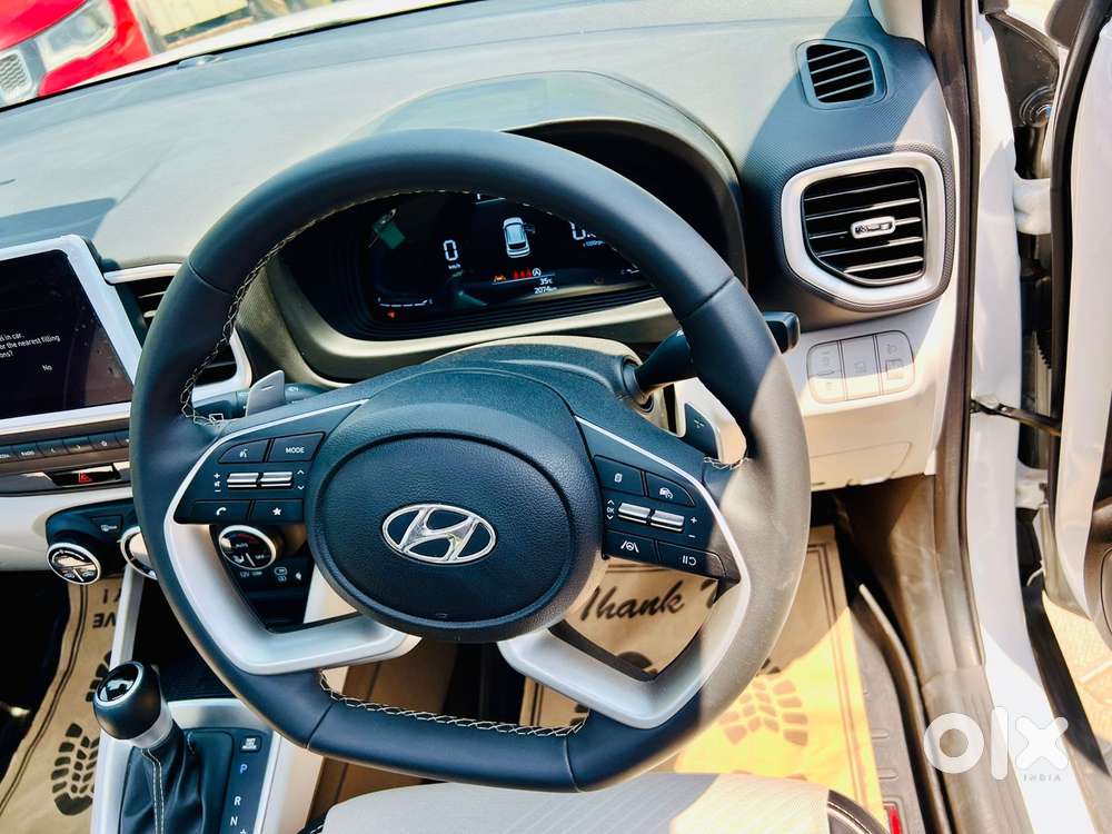 Hyundai Venue 1.0 Sx (o) Turbo Dct, 2025, Petrol