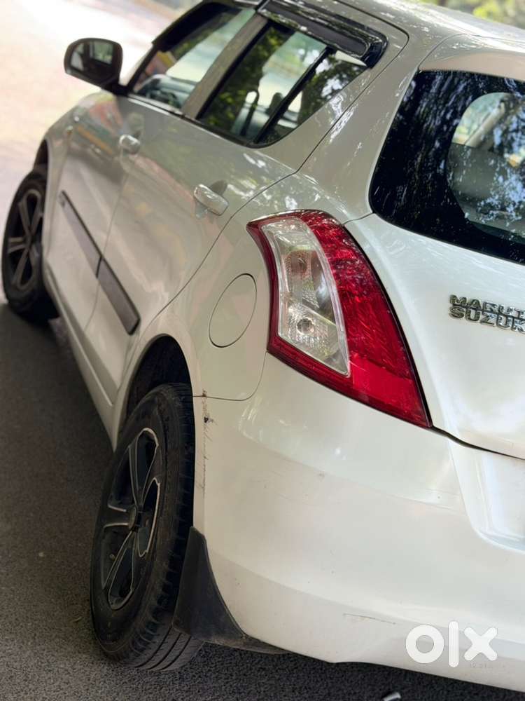 2015 Maruti Swift Lxi(o)