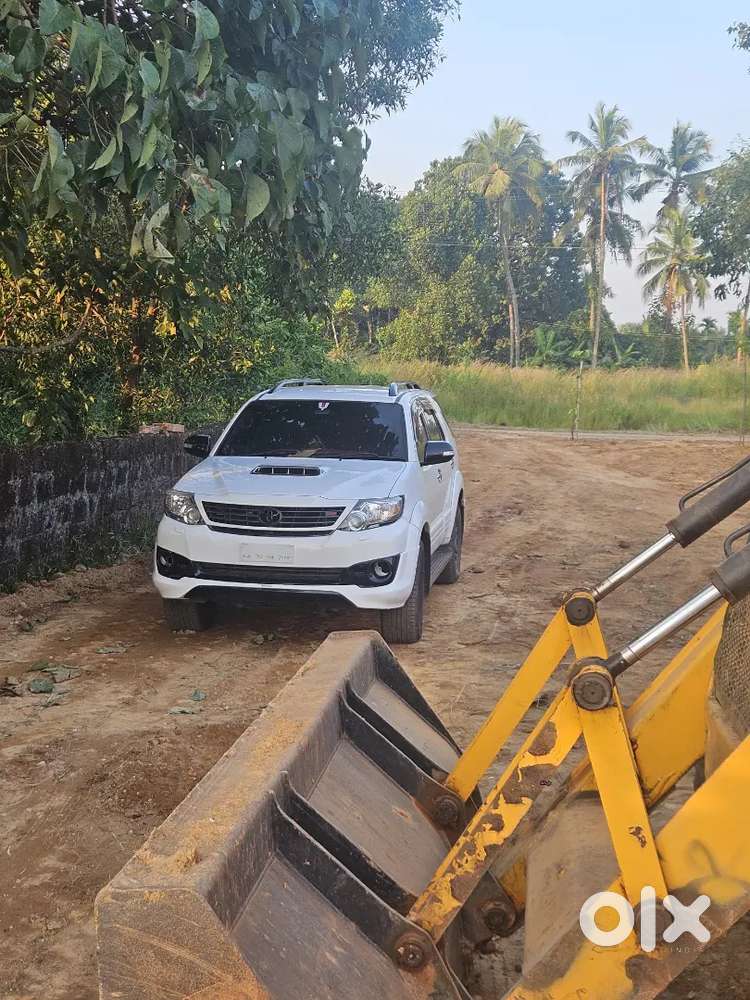 Toyota Fortuner 2015 Diesel Well Maintained