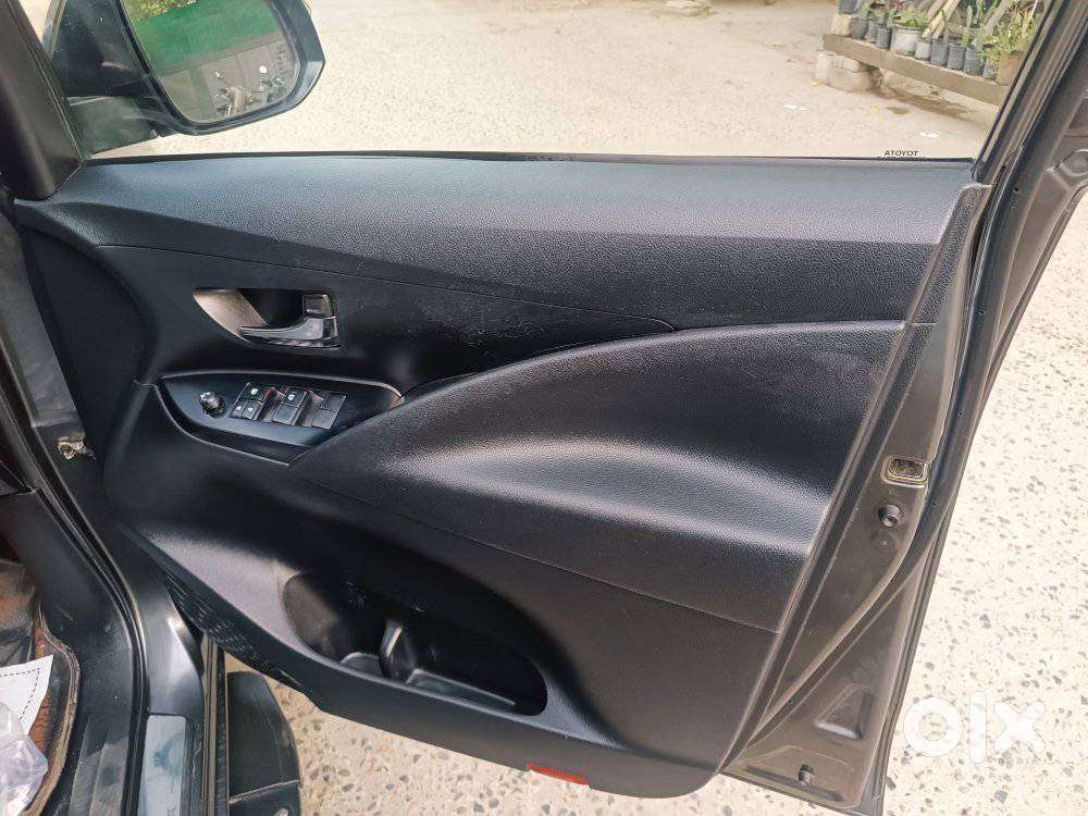 Toyota Innova Crysta 2.8 Gx At 7 Str, 2018, Diesel