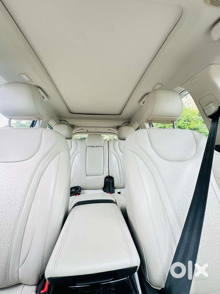 Mahindra Xuv700 2.2 Ax 7 Diesel At Luxury Pack Str, 2022, Diesel