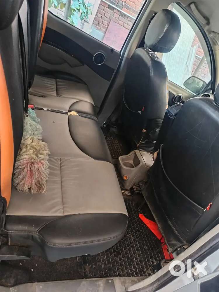 Mahindra Nuvosport 2016 Top Model