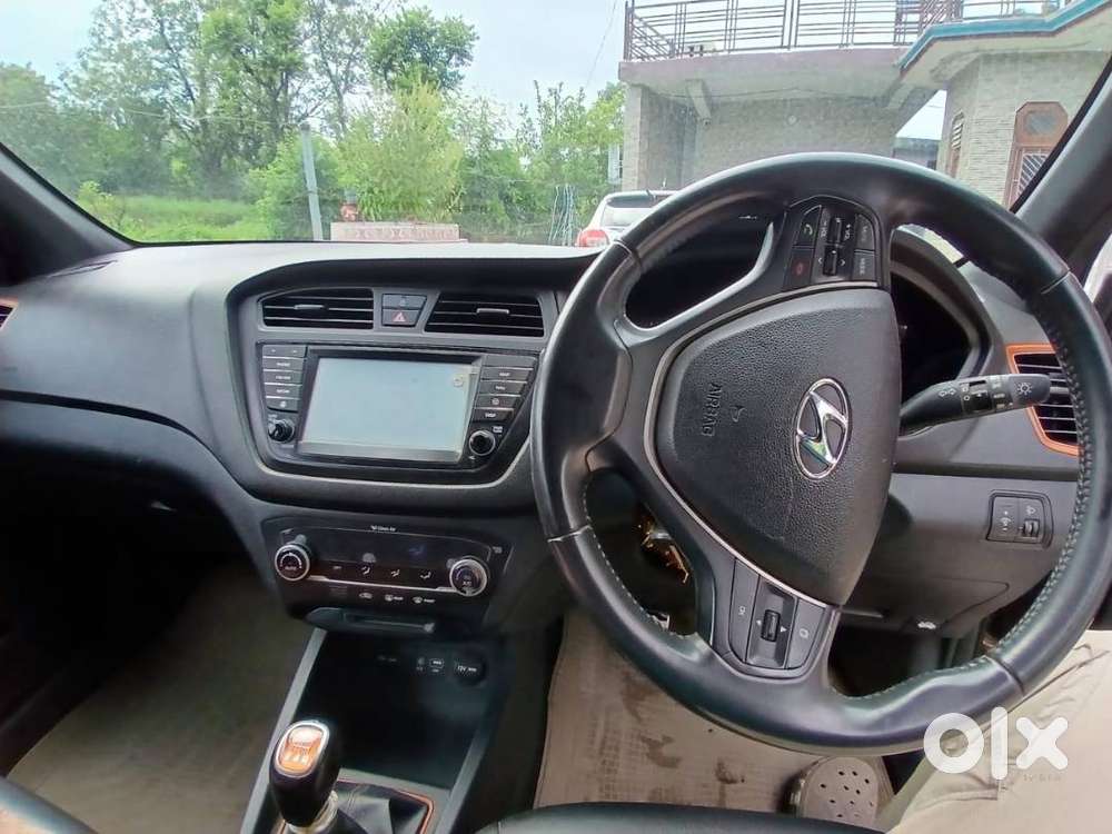 Hyundai I20 Active 2017 Petrol 28942 Km Driven
