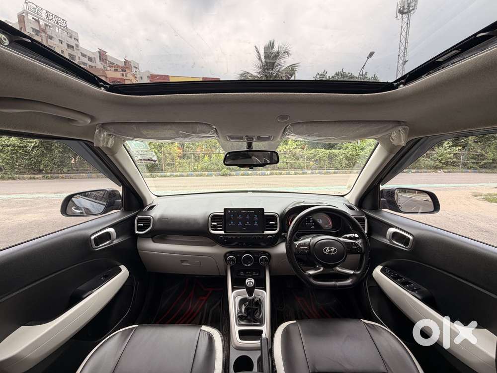 Hyundai Venue Sx Mt, 2023, Petrol