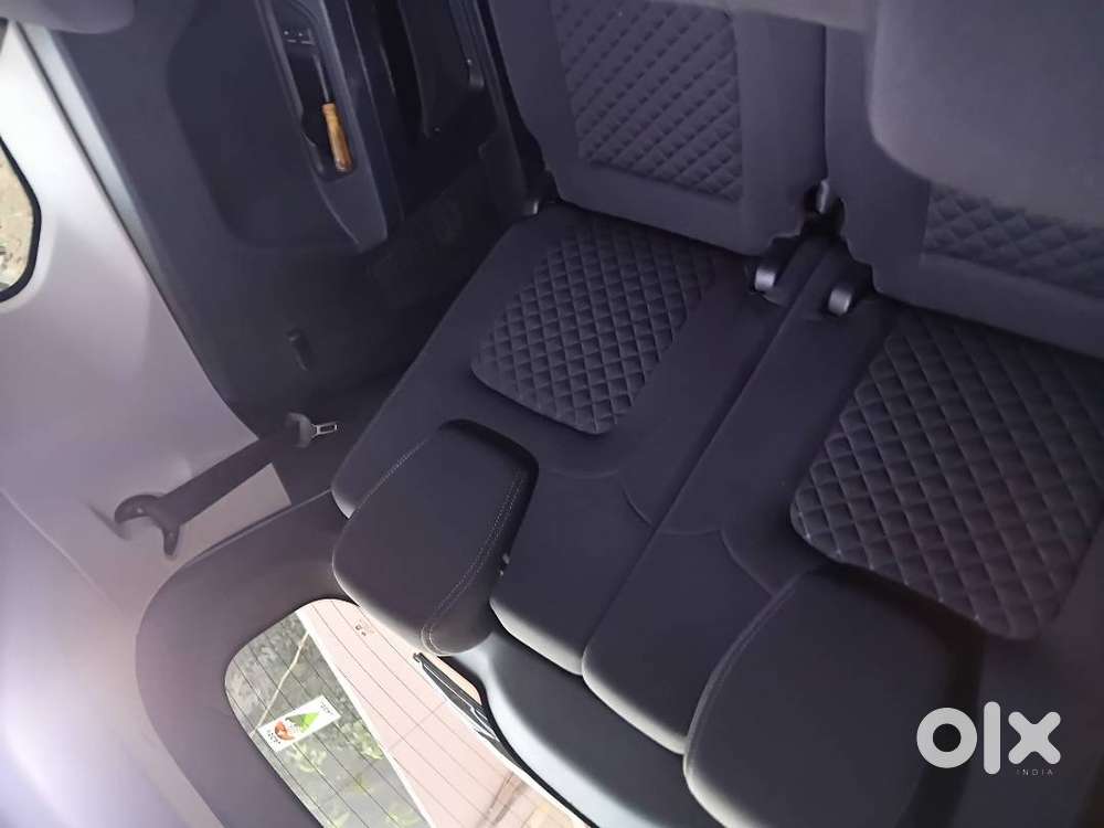 Tata, Safari, 2021,