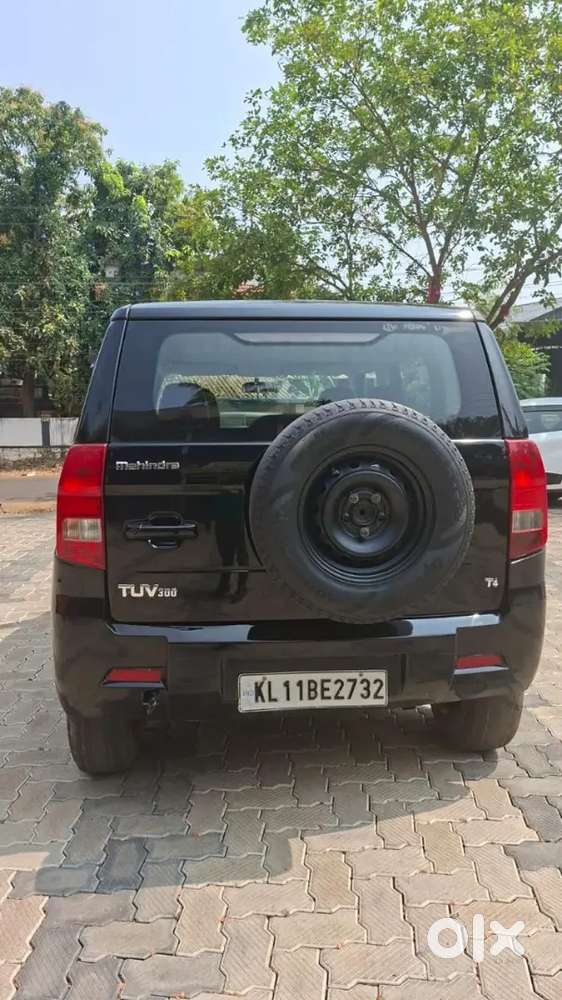 Mahindra Tuv 300 2017