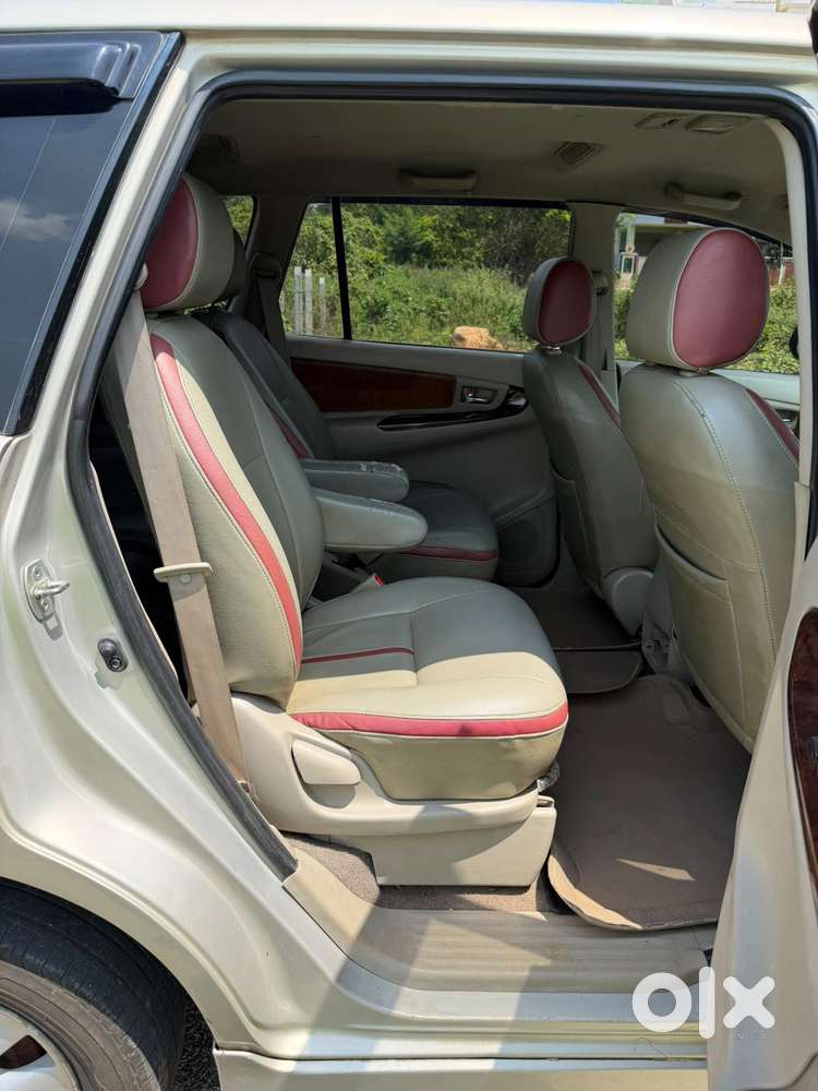 Toyota Innova 2.5 V 7 Str, 2013, Diesel