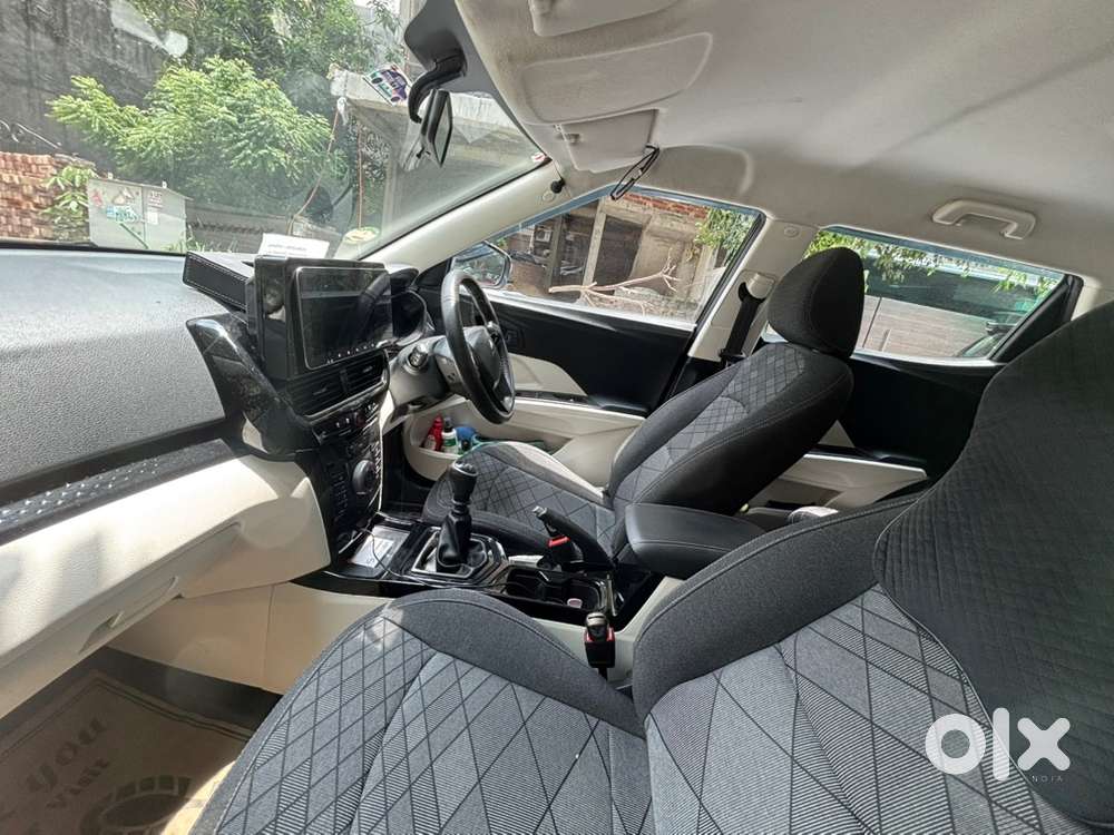 Xuv 3xo Petrol Manual Mx1