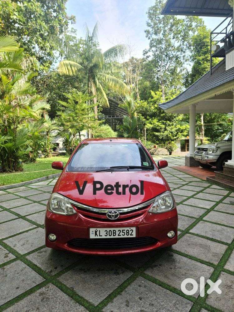 Toyota Etios V, 2011, Petrol