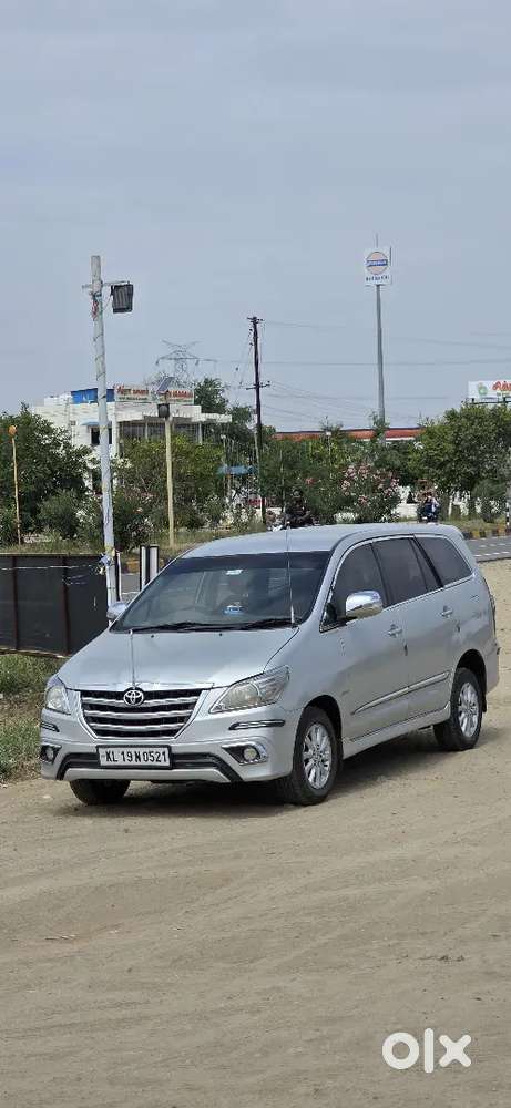 Toyota Innova 2012