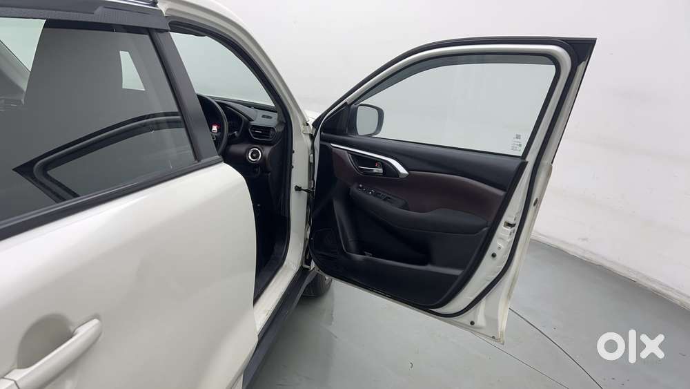 Maruti Suzuki Grand Vitara 1.5 Delta Smart Hybrid, 2024, Petrol