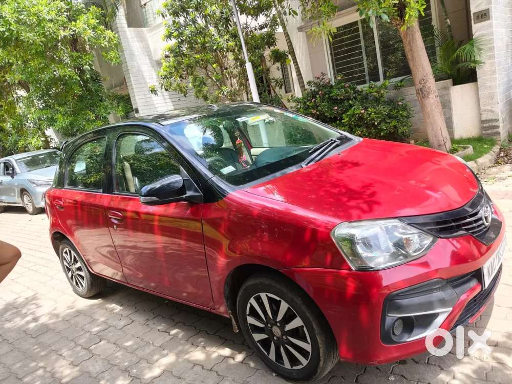 Toyota Etios Liva V Dual Tone, 2018, Petrol